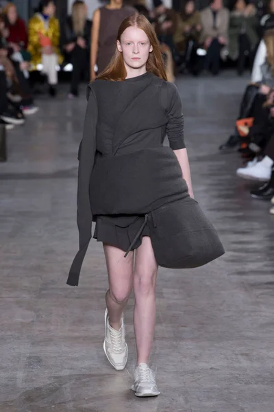 Look 2